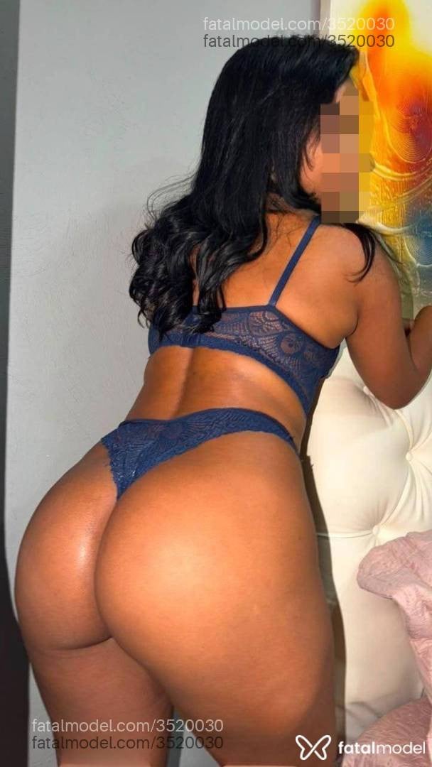 Acompanhante mulher morena (o) de olhos castanhos - Liz Bequer
