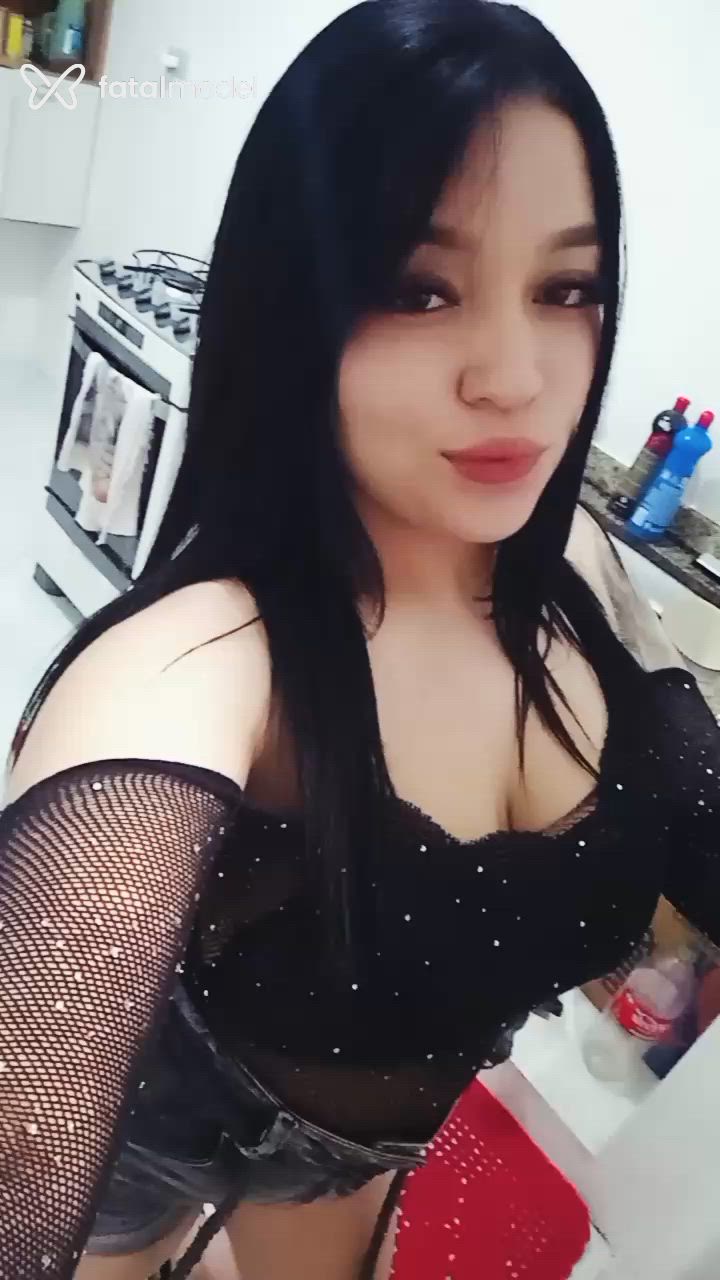 Acompanhante mulher morena (o) de olhos castanhos - Larissa Bitencourt