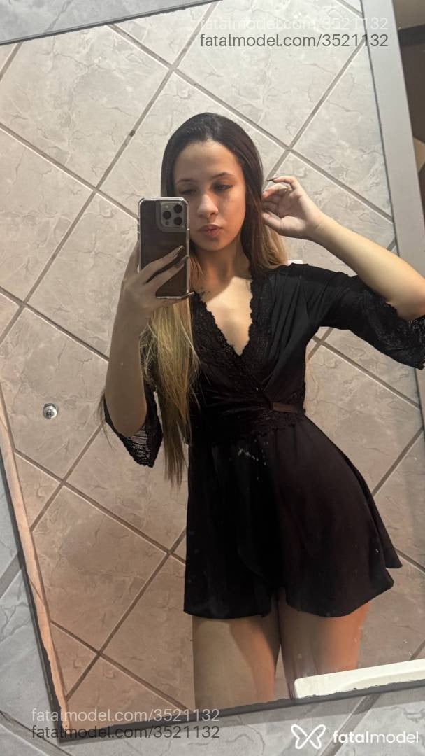 Acompanhante mulher loira (o) de olhos verdes - Victoria Monteiro