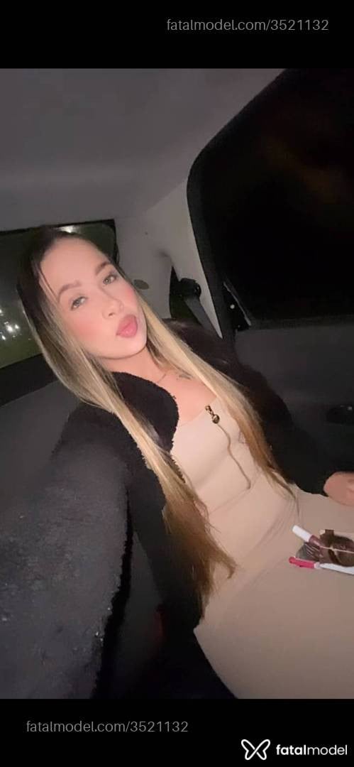 Acompanhante mulher loira (o) de olhos verdes - Victoria Monteiro