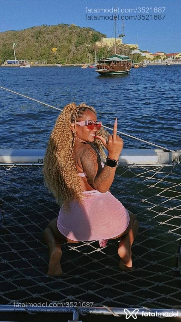 Acompanhante mulher com cabelo castanho de olhos pretos - Luma Costa