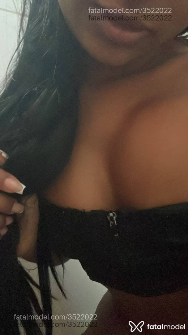Acompanhante mulher morena (o) de olhos pretos - Pietra