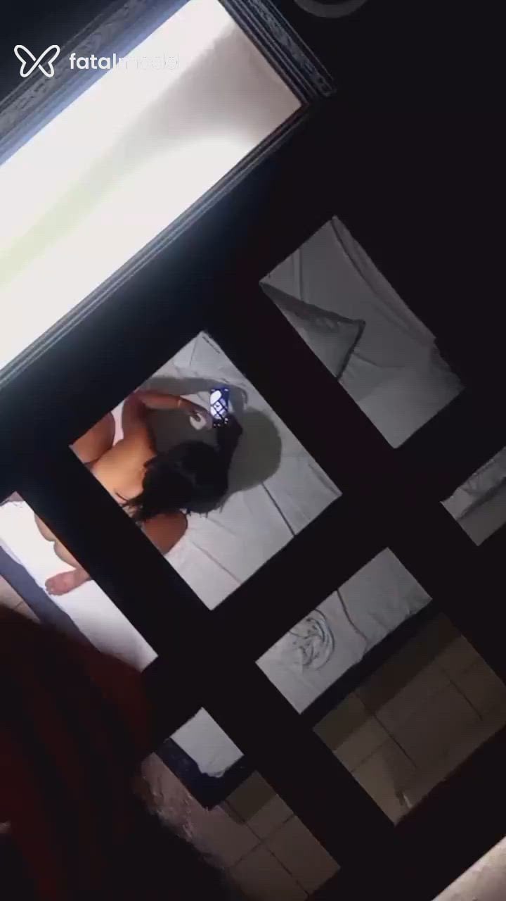 Acompanhante mulher morena (o) de olhos castanhos - Serena Moretti