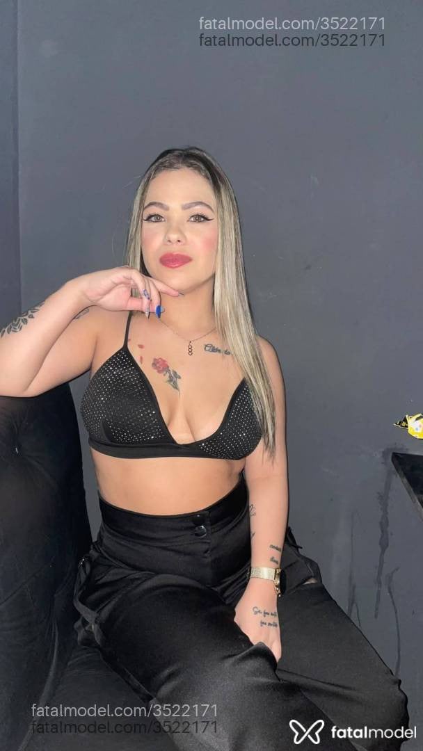 Acompanhante mulher loira (o) de olhos verdes - Rayane Santos