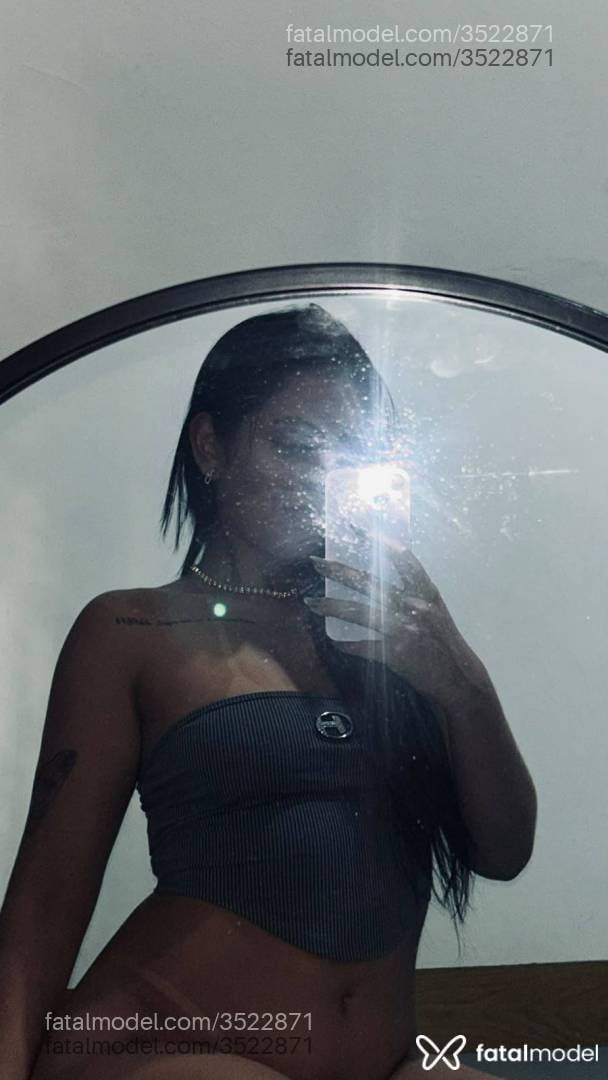 Acompanhante mulher morena (o) de olhos castanhos - Emilly Hastings