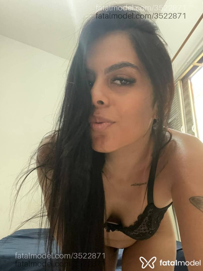 Acompanhante mulher morena (o) de olhos castanhos - Emilly Hastings