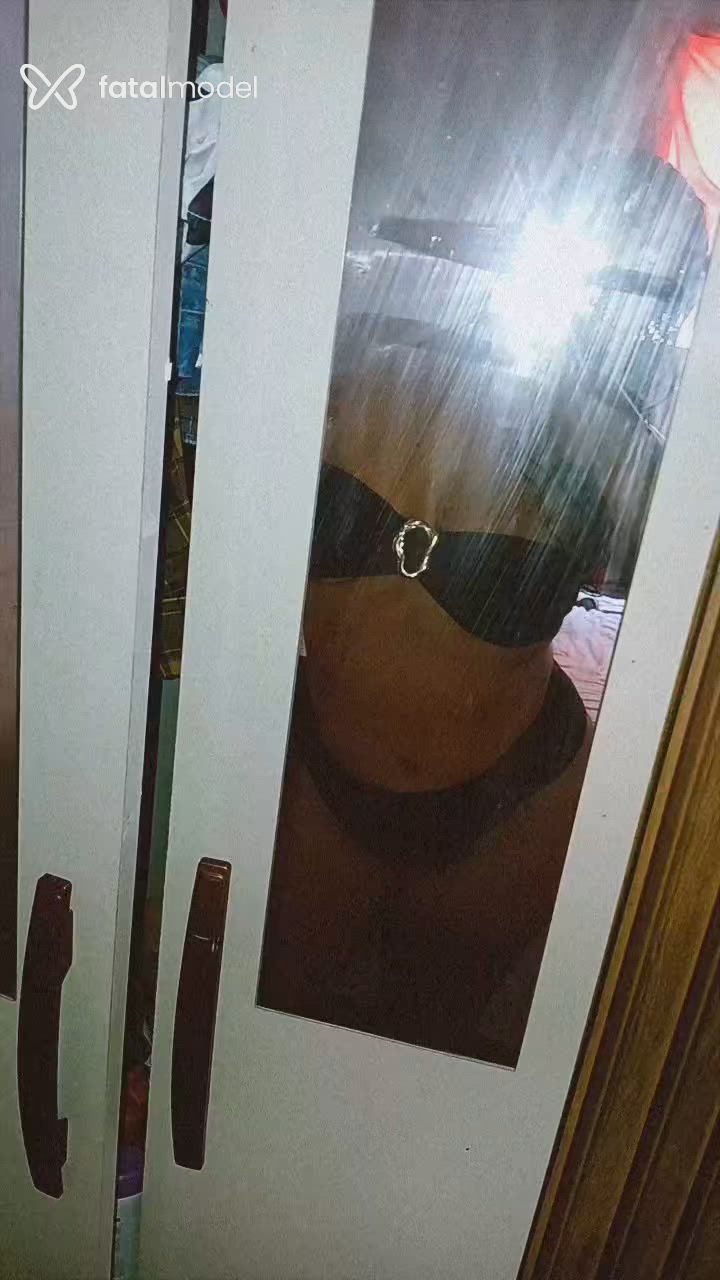 Acompanhante mulher morena (o) de olhos castanhos - Raissinha