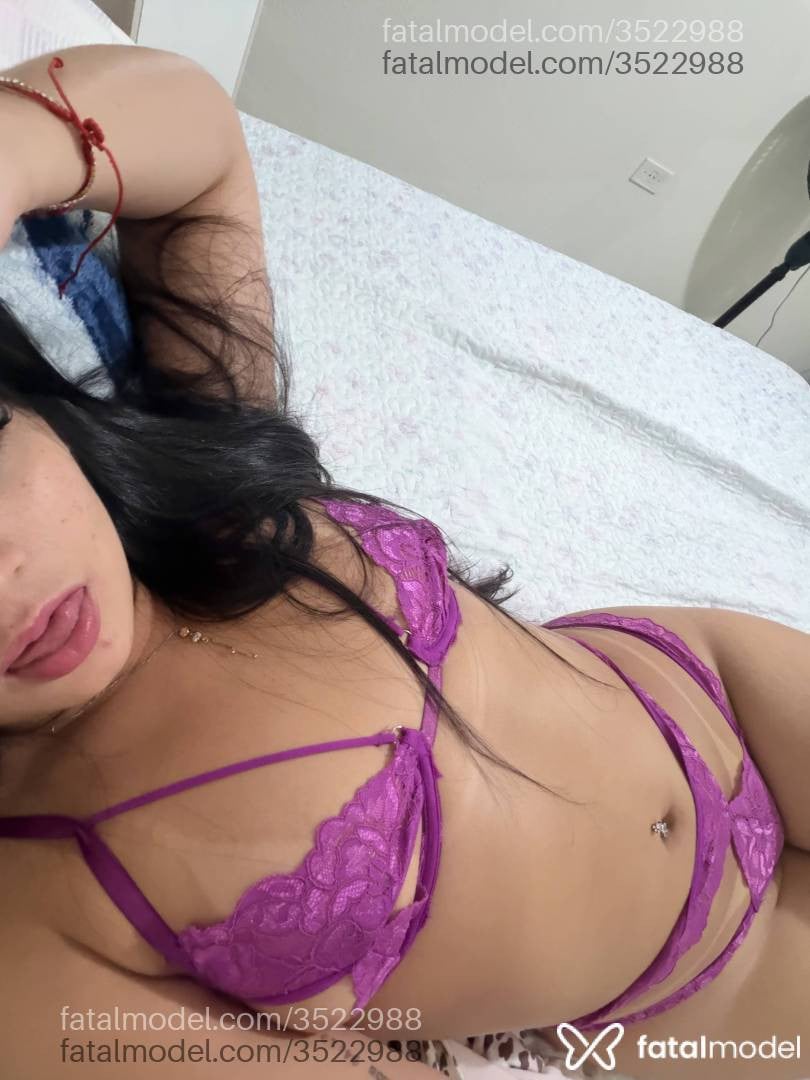 Acompanhante mulher com cabelo castanho de olhos castanhos - Luara