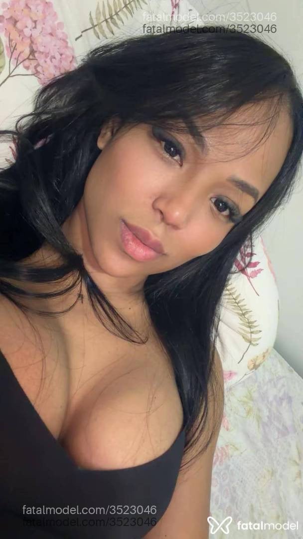 Acompanhante mulher morena (o) de olhos pretos - Rafaela