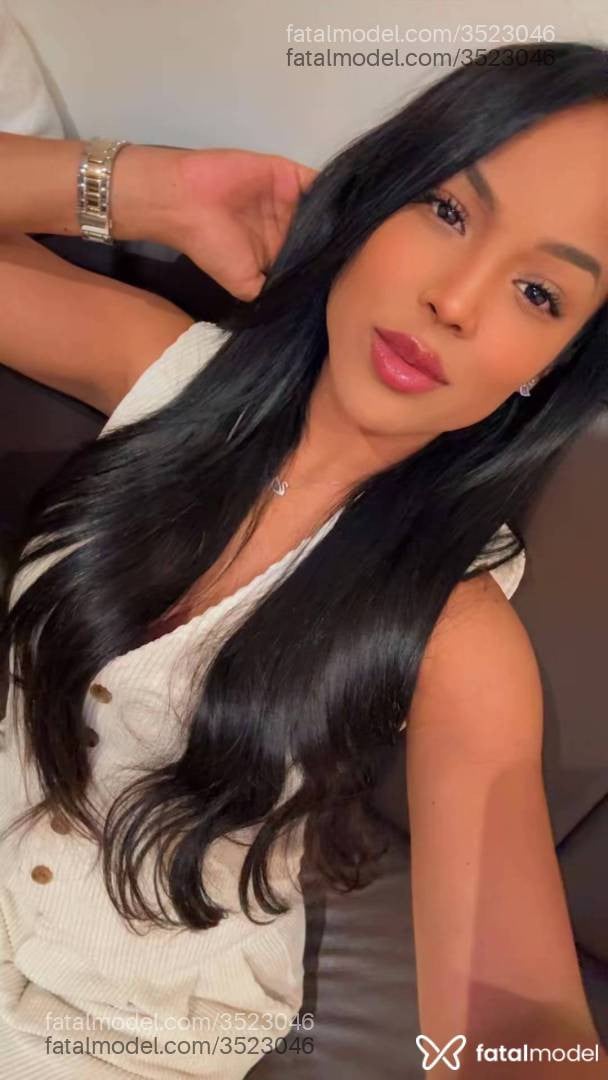 Acompanhante mulher morena (o) de olhos pretos - Rafaela