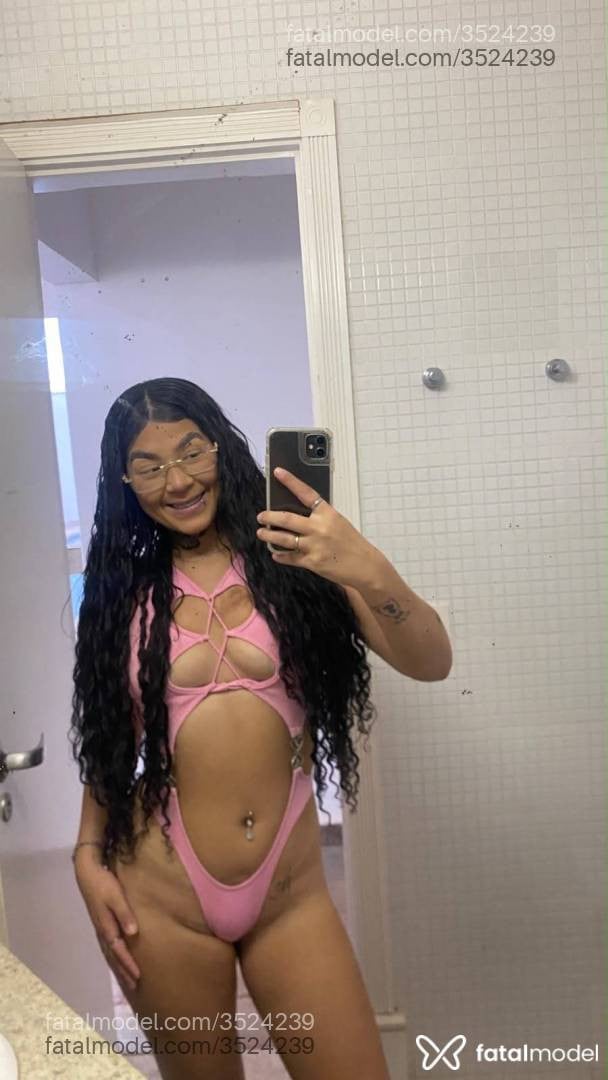 Acompanhante mulher morena (o) de olhos castanhos - Allana Fox