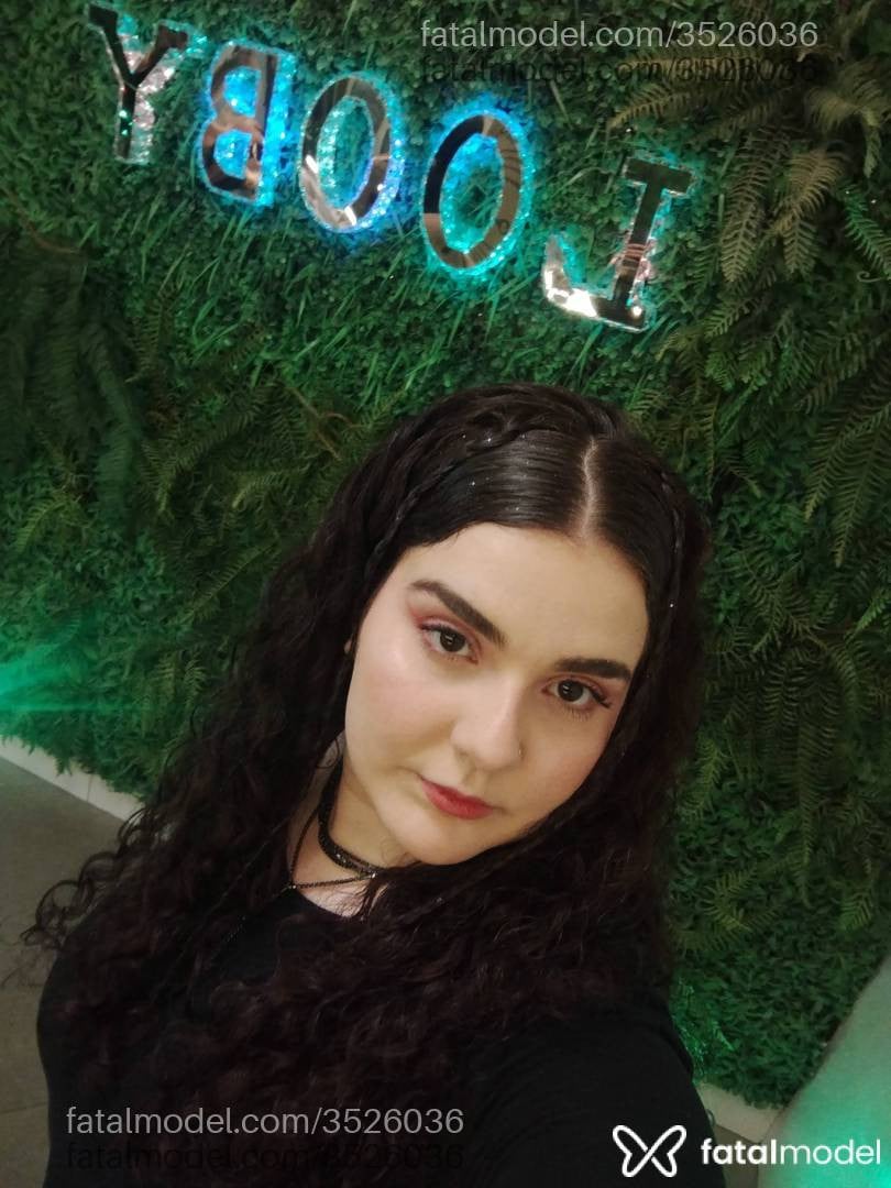 Acompanhante mulher morena (o) de olhos castanhos - Bianca Silva