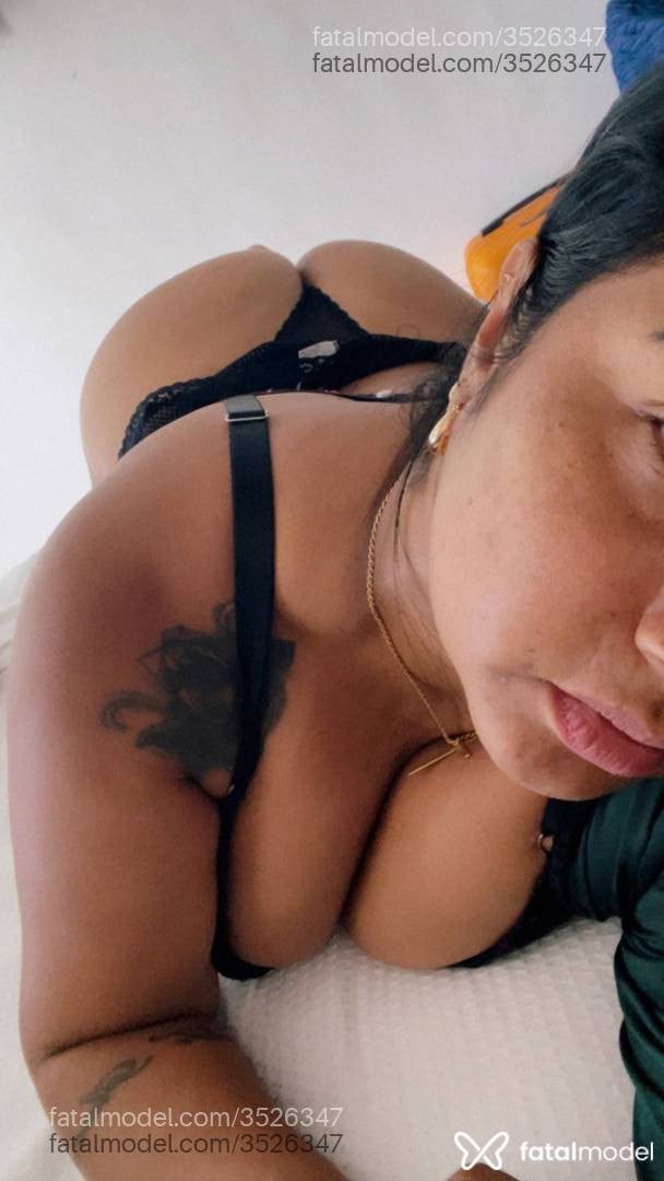 Acompanhante mulher morena (o) de olhos pretos - Alessandra
