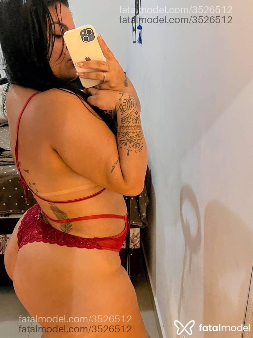 Acompanhante mulher morena (o) de olhos castanhos - Thataa