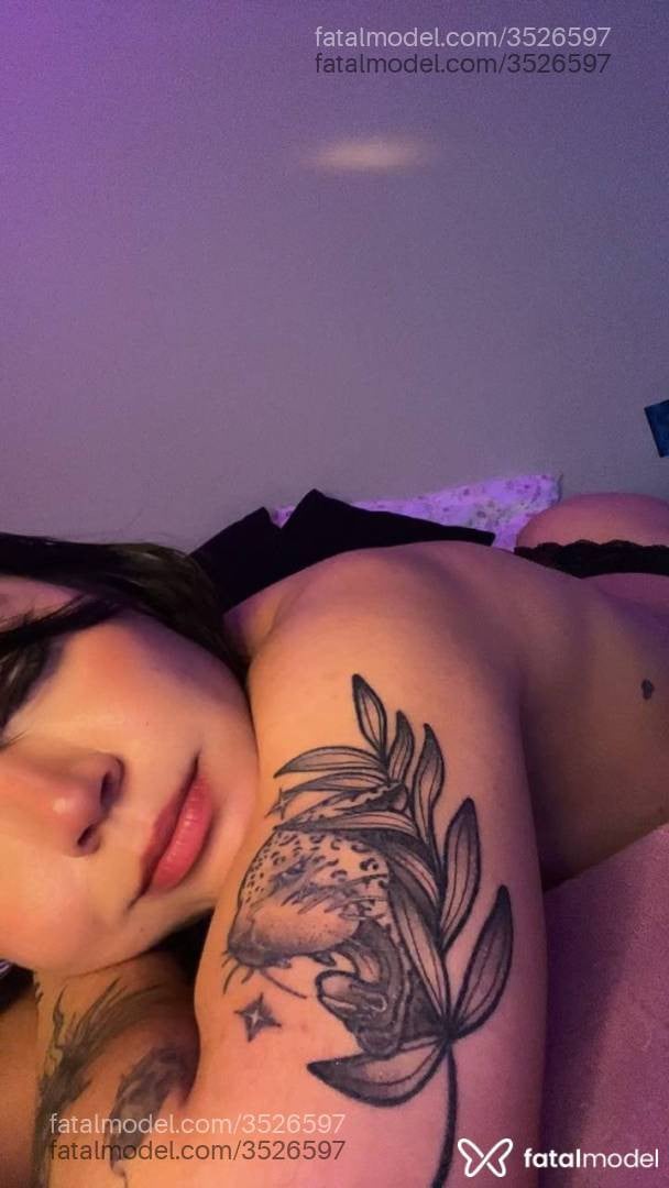 Acompanhante mulher morena (o) de olhos castanhos - Gaby