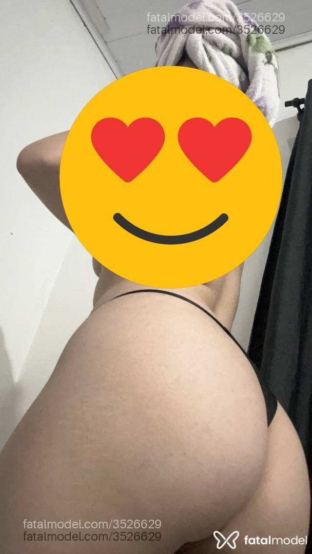 Acompanhante mulher com cabelo castanho de olhos castanhos - Bruna