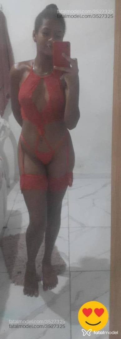 Acompanhante mulher morena (o) de olhos pretos - Lizandra Acompanhante mulher morena (o) de olhos pretos - Lizandra