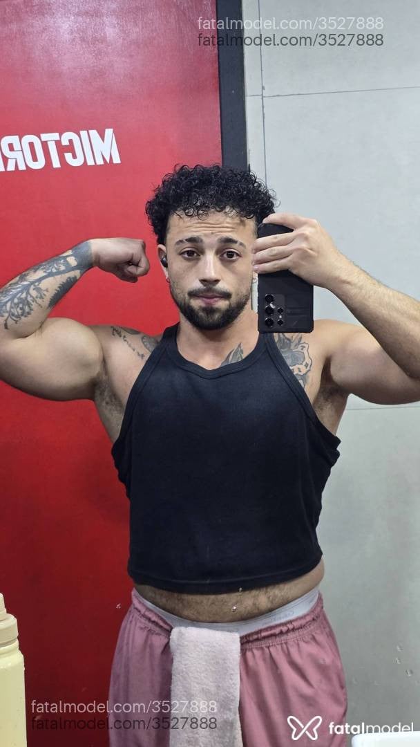 Acompanhante homem trans morena (o) de olhos castanhos - Don Papi