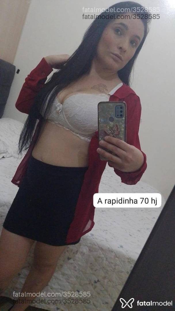 Acompanhante mulher morena (o) de olhos castanhos - Helen