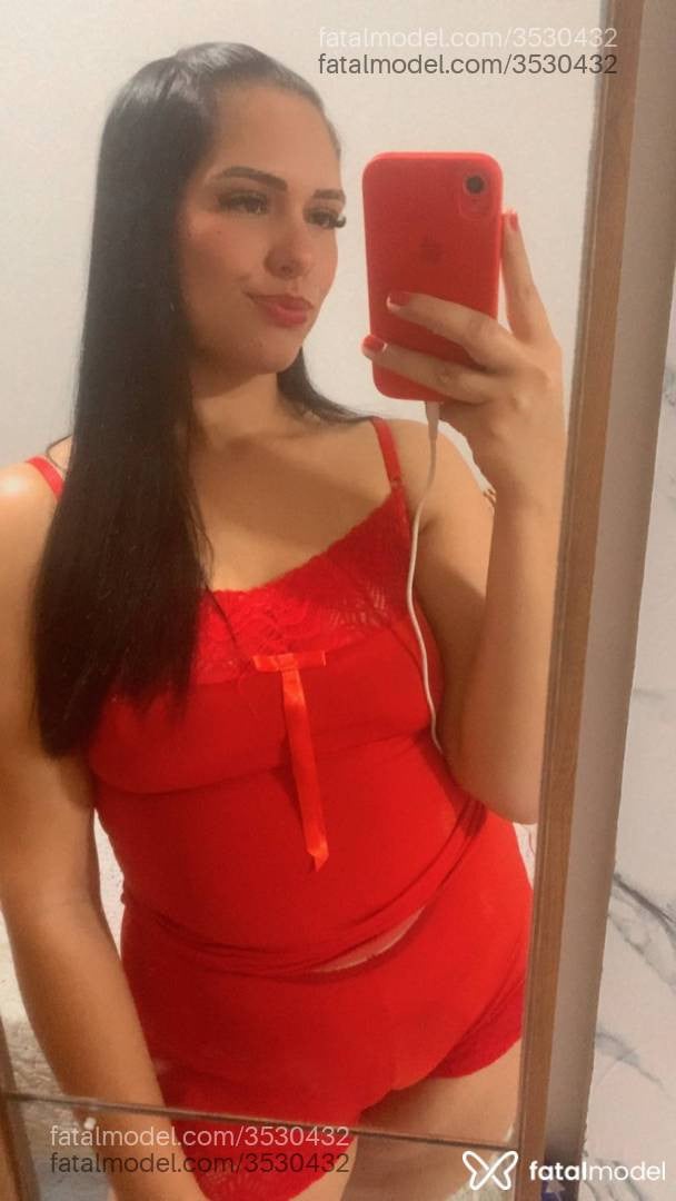 Acompanhante mulher morena (o) de olhos castanhos - Ravena Martins