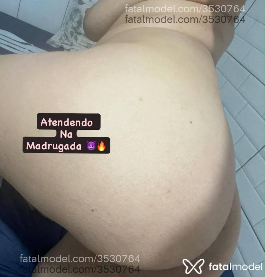 Acompanhante mulher loira (o) de olhos castanhos - Emilly Lacerda