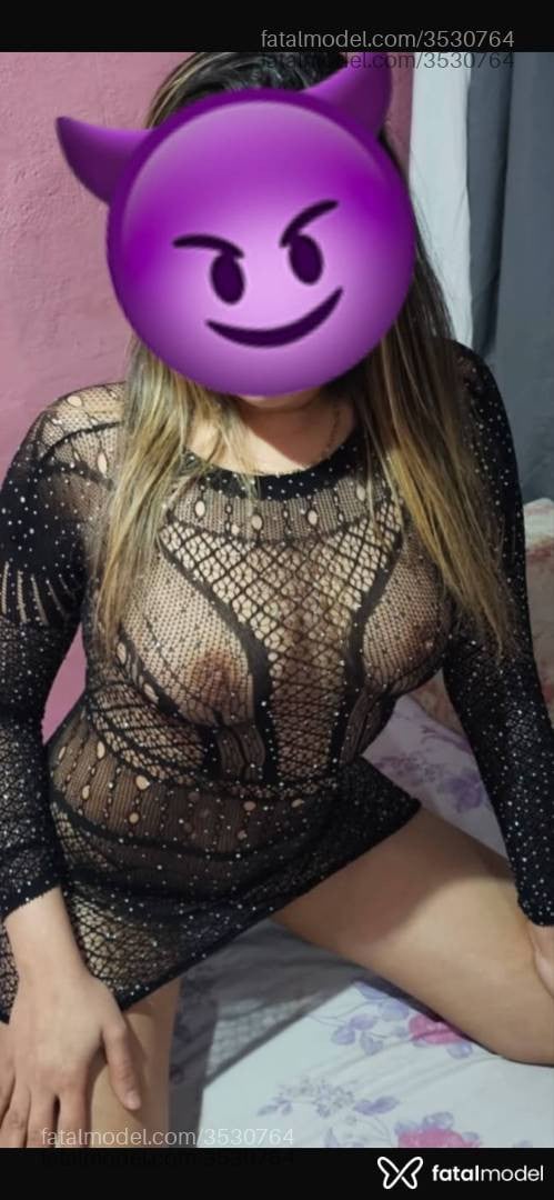 Acompanhante mulher loira (o) de olhos castanhos - Mel Loureiro