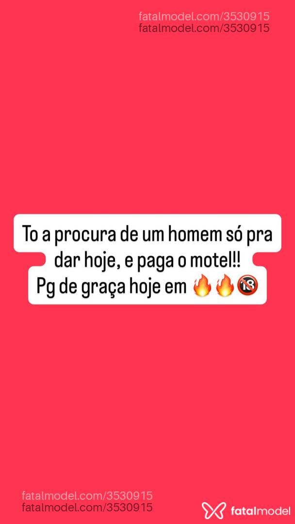 Acompanhante homem com cabelo grisalho de olhos pretos - Silveira