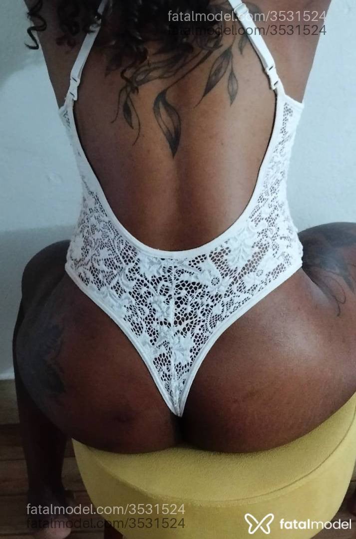 Acompanhante mulher morena (o) de olhos castanhos - Larissa Acompanhante mulher morena (o) de olhos castanhos - Larissa