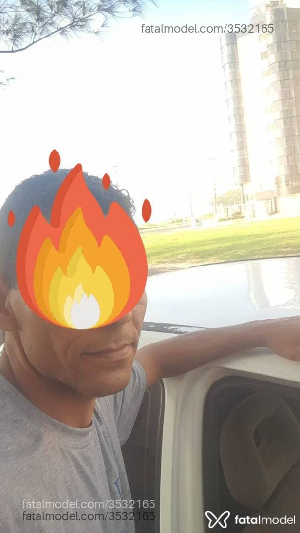 Acompanhante homem morena (o) de olhos castanhos - Xandy