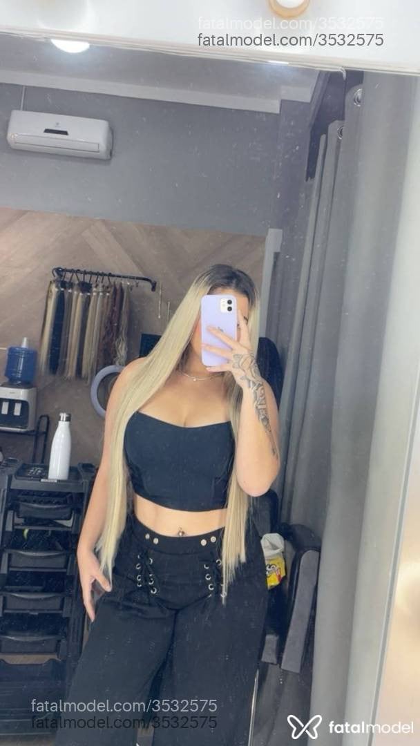 Acompanhante mulher loira (o) de olhos verdes - Babiiiii