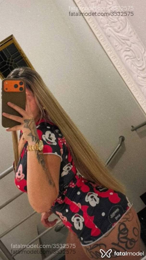 Acompanhante mulher loira (o) de olhos verdes - Babiiiii