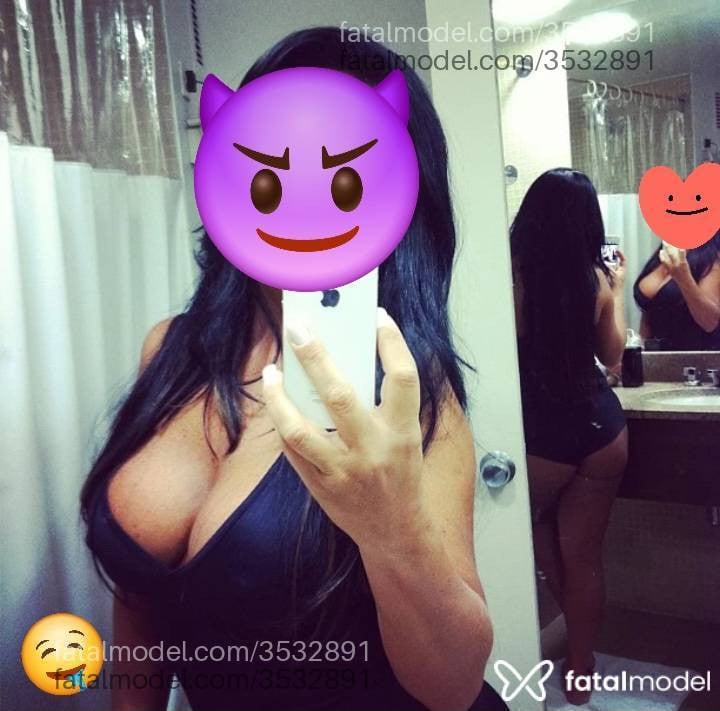 Acompanhante mulher com cabelo castanho de olhos castanhos - Lorane