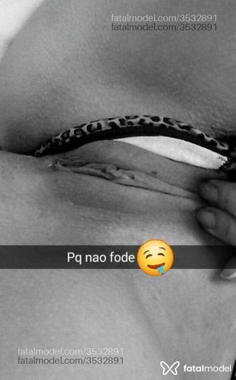 Acompanhante mulher com cabelo castanho de olhos castanhos - Lorane