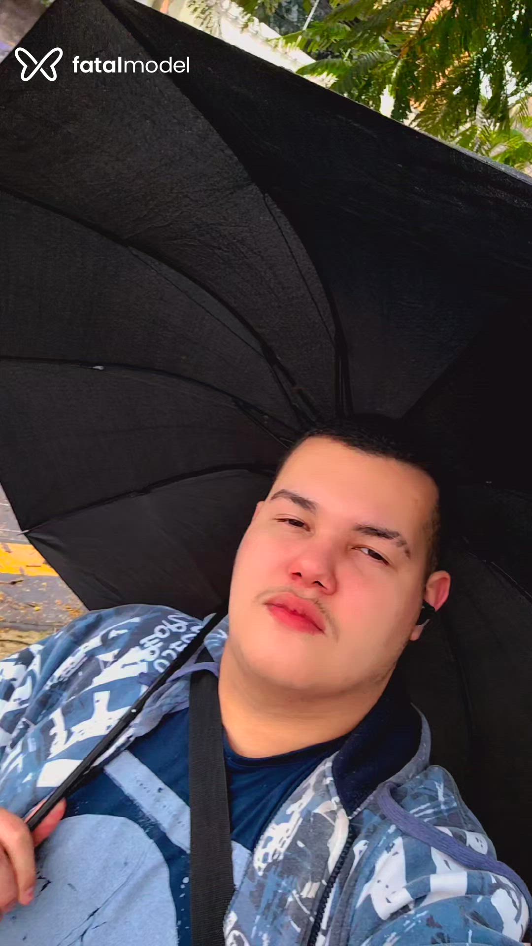 Acompanhante homem com cabelo castanho de olhos castanhos - Bruno Vini