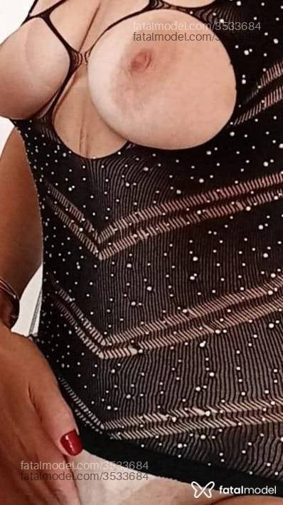 Acompanhante mulher loira (o) de olhos verdes - Feiticeir