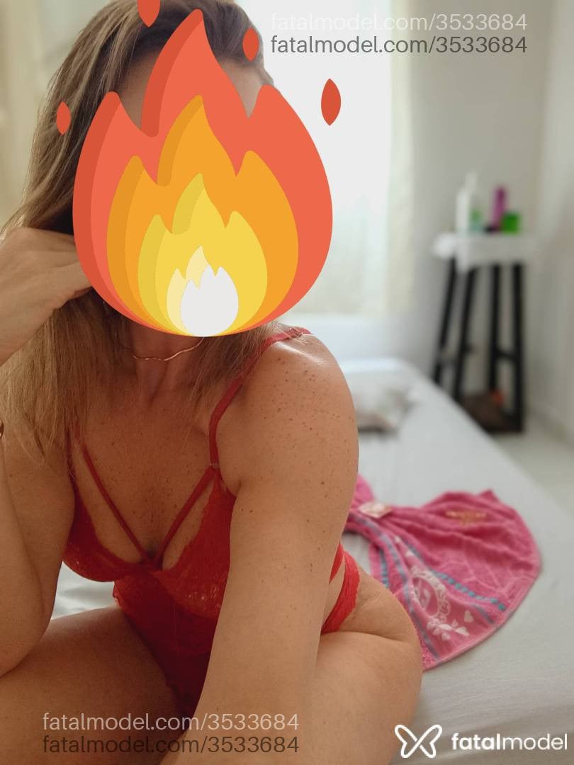 Acompanhante mulher loira (o) de olhos verdes - Feiticeir