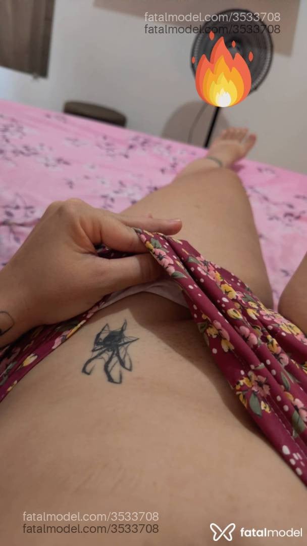 Acompanhante mulher ruiva (o) de olhos castanhos - Rainhadecopas