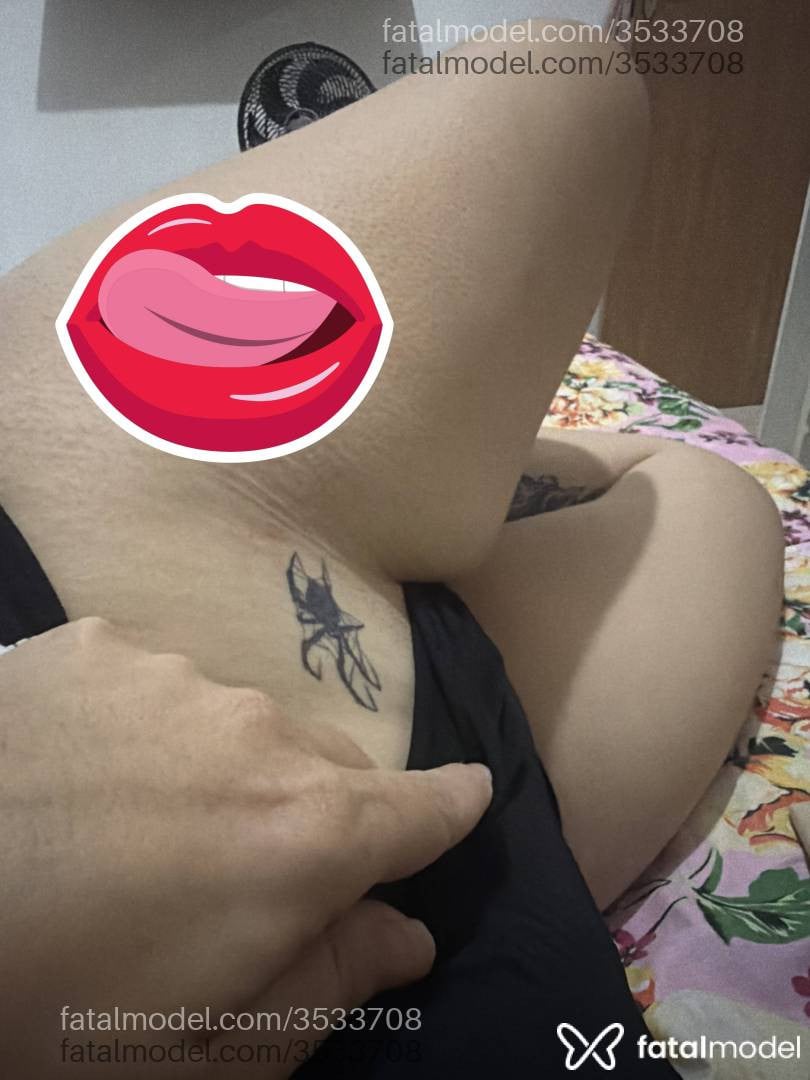 Acompanhante mulher ruiva (o) de olhos castanhos - Rainhadecopas