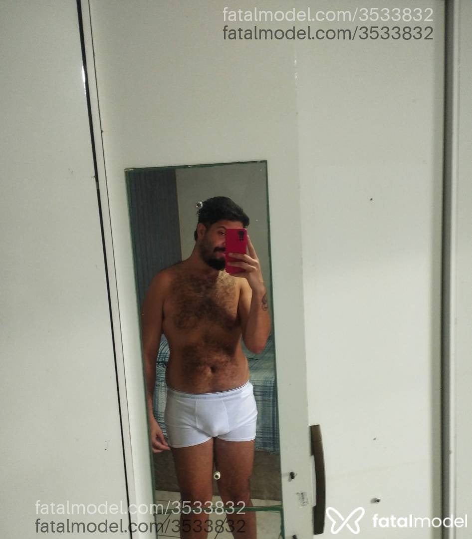 Acompanhante homem morena (o) de olhos castanhos - Mathew