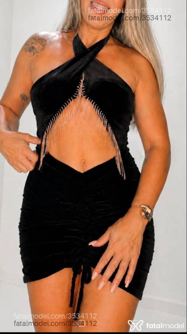 Acompanhante mulher loira (o) de olhos castanhos - Zara Barros