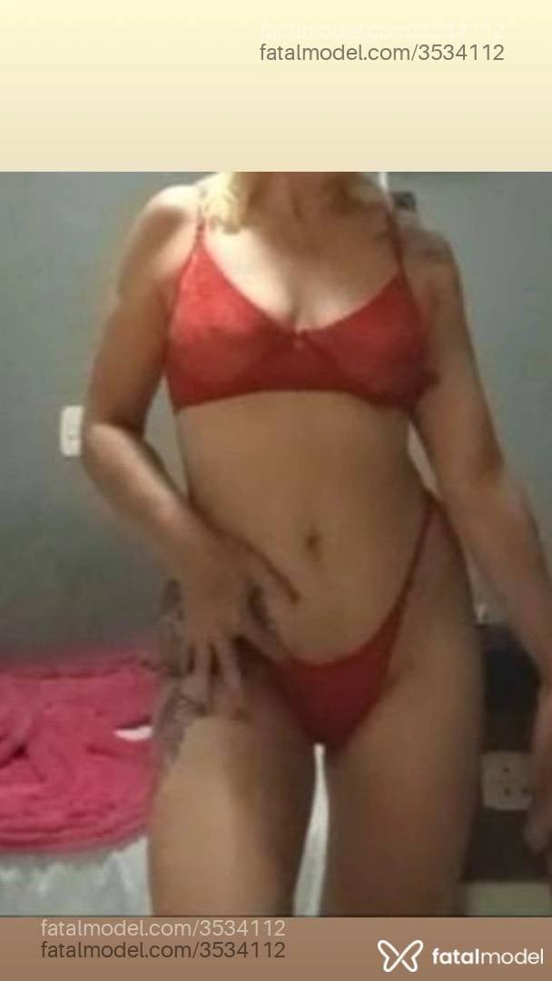 Acompanhante mulher loira (o) de olhos castanhos - Zara Barros