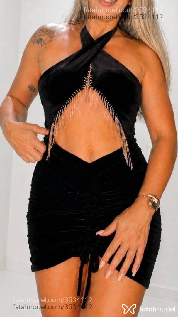 Acompanhante mulher loira (o) de olhos castanhos - Zara Barros