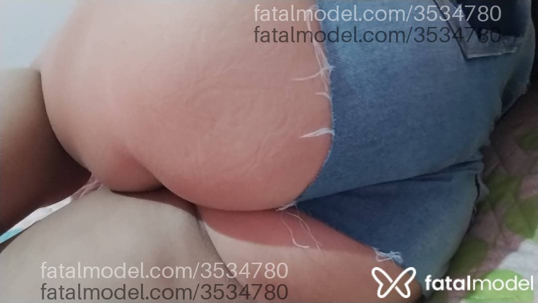 Acompanhante mulher morena (o) de olhos castanhos - Mell Almeida