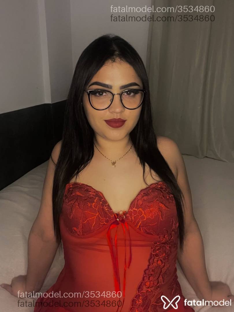 Acompanhante mulher morena (o) de olhos castanhos - Agatha