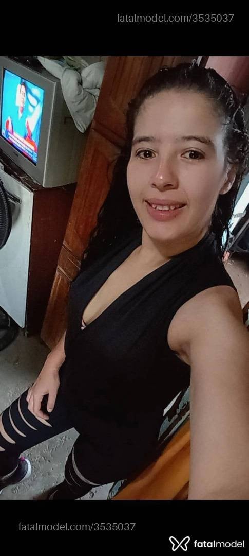 Acompanhante mulher morena (o) de olhos castanhos - Carla