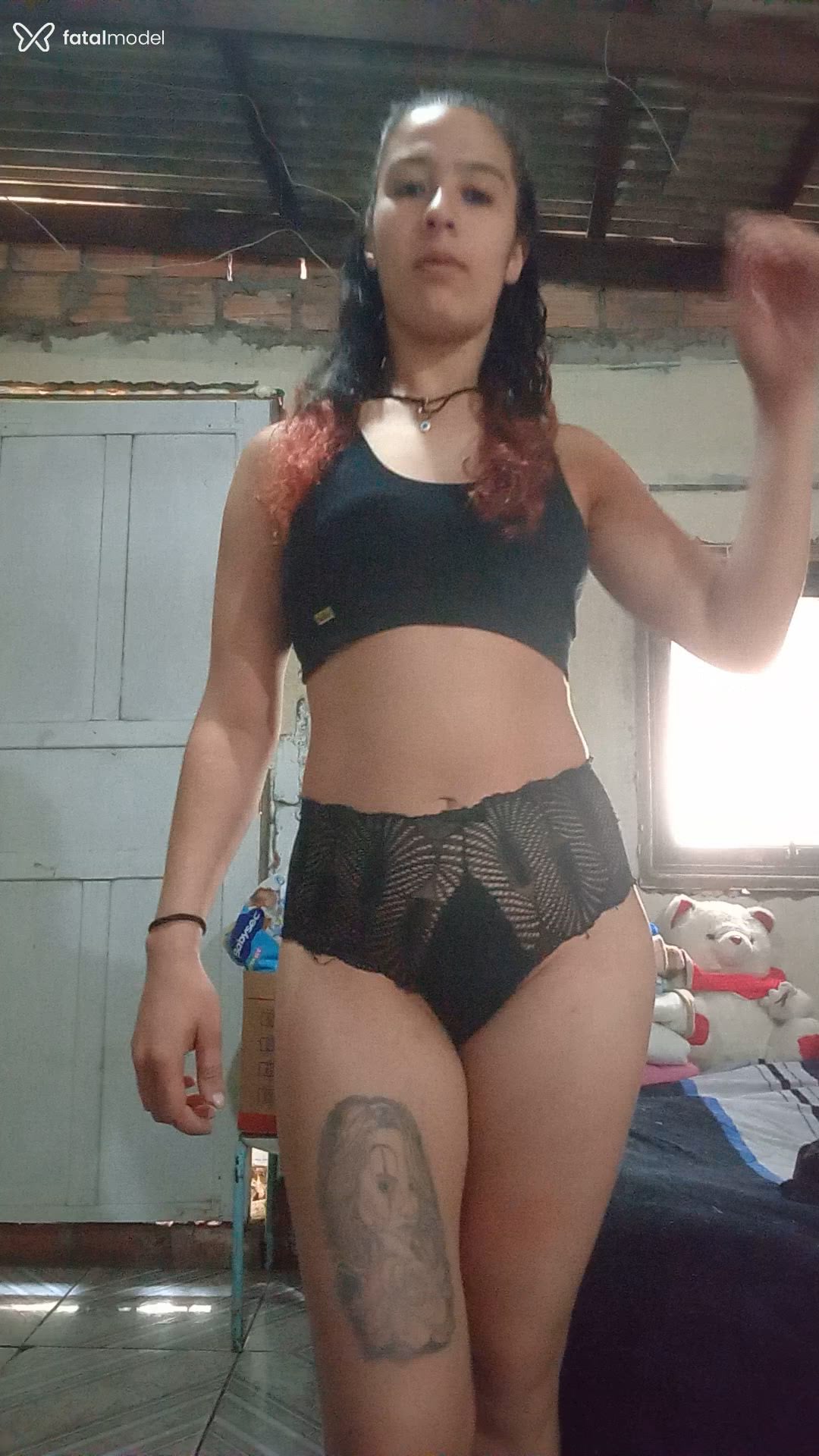Acompanhante mulher morena (o) de olhos castanhos - Carla Acompanhante mulher morena (o) de olhos castanhos - Carla