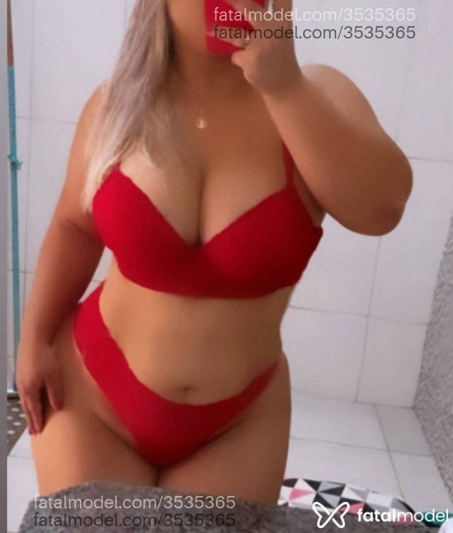 Acompanhante mulher loira (o) de olhos castanhos - Valentina