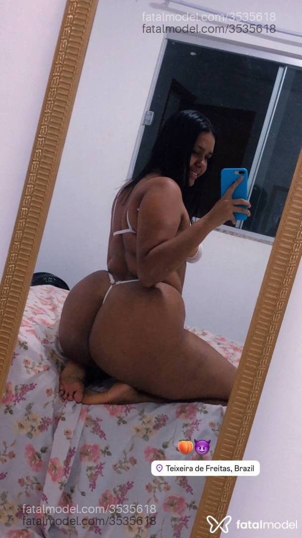 Acompanhante mulher morena (o) de olhos pretos - Bruna Pacheco