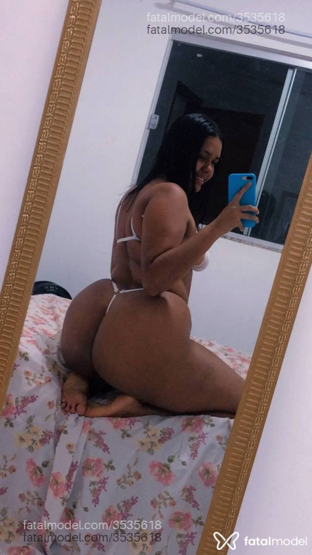 Acompanhante mulher morena (o) de olhos pretos - Bruna Pacheco