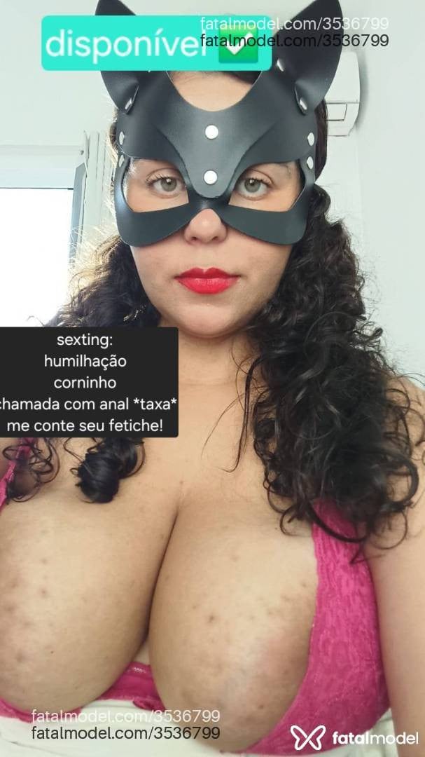 Acompanhante mulher morena (o) de olhos verdes - Jennifer